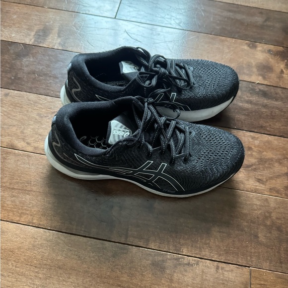 Asics Black and White Athletic Shoes with Knit Mesh Upper - Picture 5 of 8